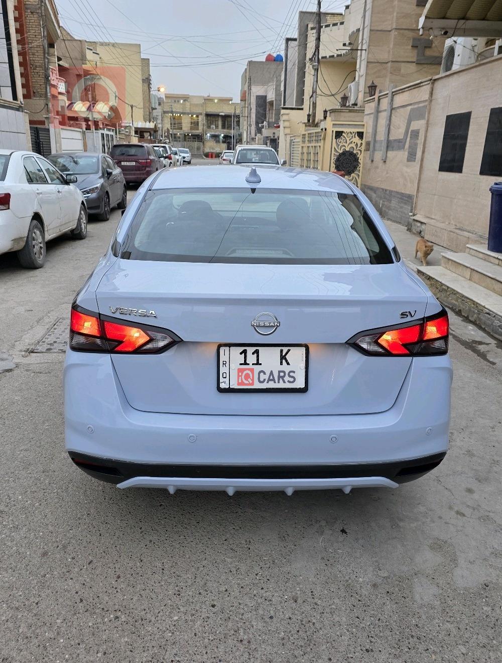 نيسان فيرسا